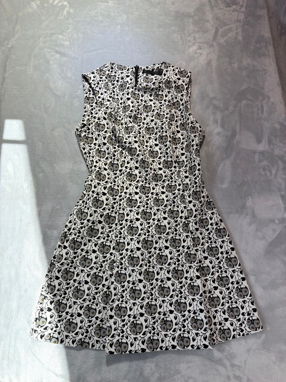 Zara Trafaluc Black White Jacquard Floral Mock Neck Mini Dress Size S Mod Damask